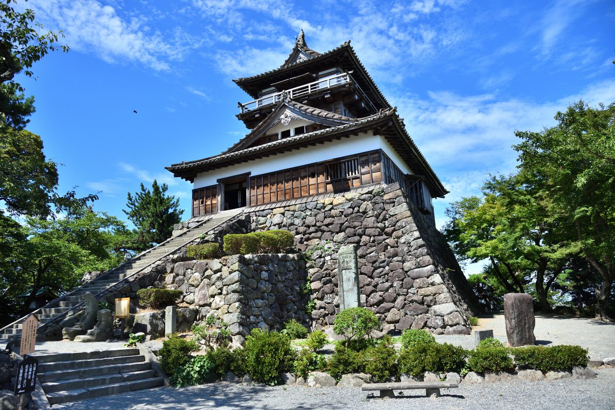 Maruoka Castle