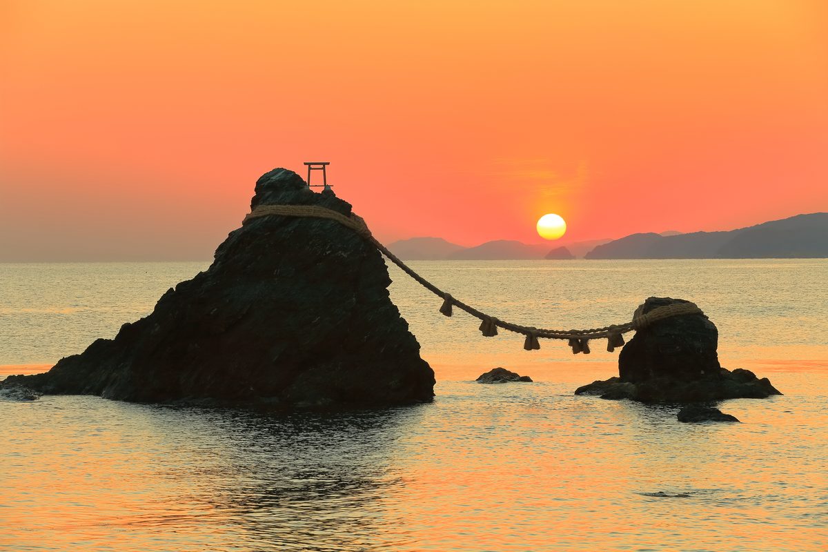 Futami Okitama Shrine & Meoto Iwa