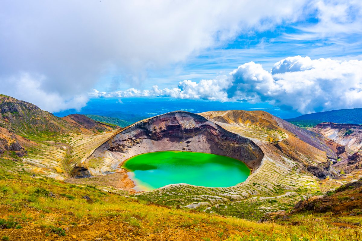 Zao & Kaminoyama — Crater Lakes, Juhyo, and Castle-Town Onsen